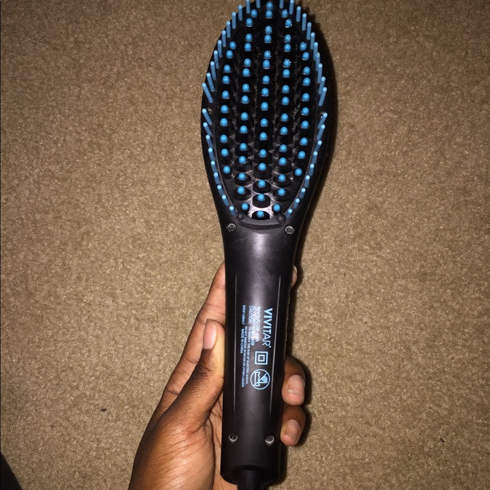 Straightening brush